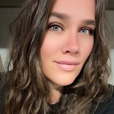 SweetMelissa's profile picture. ✍🏼 Copywriter ( shit-poster ᵍᵐ) For Hire | 🩷@PolyBaddies Affiliate🩷 | 10 Yrs 👉🏼 Crypto | Web3 Degen🤘| DeFi Project Advisor | Holistic Alchemist 🌿