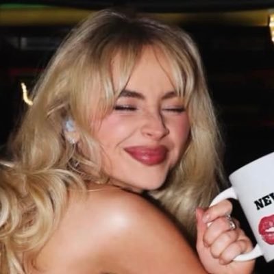 StarGirl_YSQ's profile picture. “Oh my god you’re too OBSESSED with Joseph Quinn…” I know, you should too… you should too. 🍸