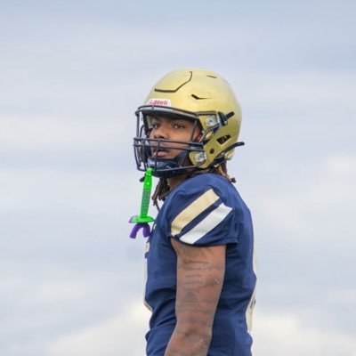 zachmcgee22's profile picture. 2022 | 6’4 195|  | WR/HUDL LINK: https://t.co/ZCxEfKQBPP.