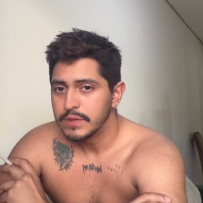 Rafaelcarneiru's profile picture. virginiano / enfermagem / lol / viajar / pets 💕                         insta : rafaelcarneiru