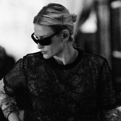 velouriale's profile picture. The emptiness machine: “She thrives in shadows, raw edges, and broken melodies” — Smokey eyes, leather jackets, white wine, ripped jeans and 90's vinyl records.