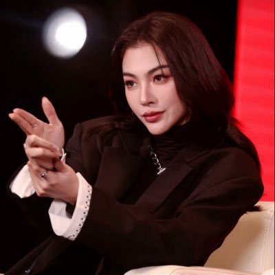 Mistruna1399403's profile picture. Here supporting this hardworking, talented, intelligent, beautiful and handsome woman called Faye Peraya Malisorn.🌻💙. // My video edits are under highlights.