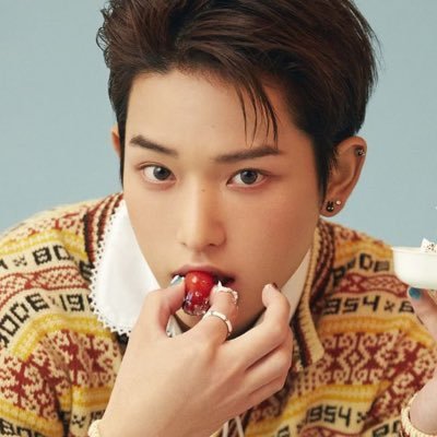 b4dpay's profile picture. 최애왼을하심, 여러장르에서 고독한 시간을 보내신거같음