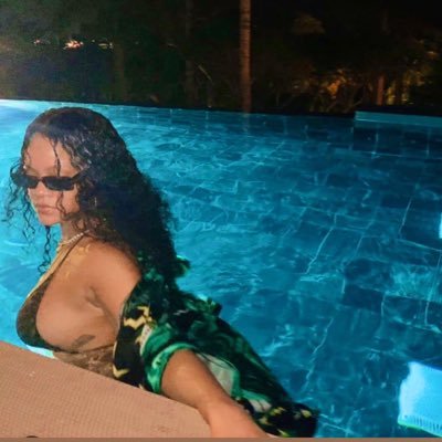 MrsCarterWest's profile picture. Fuck Y’all. 🖕🏽 But Nah, Still PrettyBitchGang 💋 (fictionalaccount)