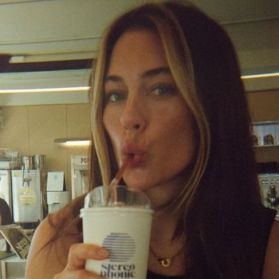 maluberries's profile picture. the eldest daughter