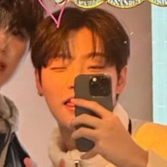 hunyukko's profile picture. #훤: overnight we rock @fuffyuri