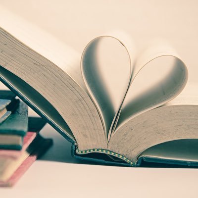 LillianLeaBooks's profile picture. Modern rom-coms with retro relationships. Sweet, clean, contemporary romances. Classically spicy historicals. https://t.co/85uXun05Hy
