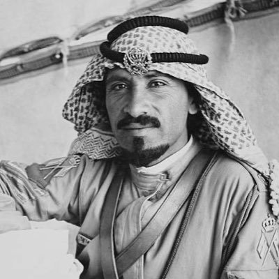 kadooj_25's profile picture. ما أنا في الدُّنيا إلا كراكب استظل تحت شجرة ثمَّ راحَ وتَرَكَها .