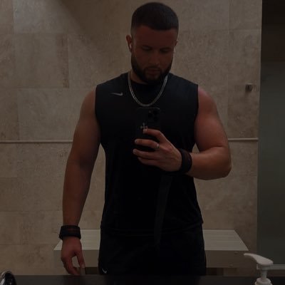 pericopapiii's profile picture. 