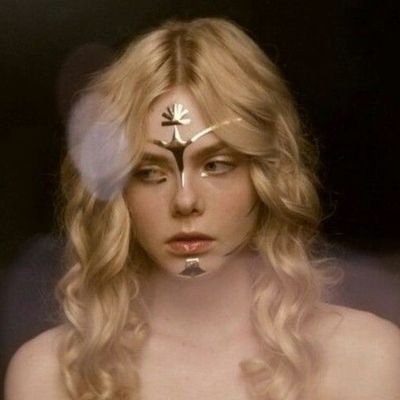 cosmicaulait's profile picture. horror•fantasy•sci-fi | books & fanfics🔞 cinema & theater lover 
( side note; exo )