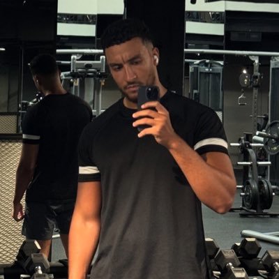 TallestALPHA's profile picture. 18+ | Financial Domination | 6’5 | UK12 🦶🏾