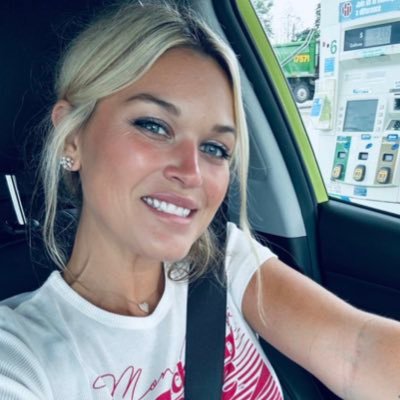 mrswilliams21c's profile picture. Wife, Mother, 21C Learning @aealearning, Teacher, Doctoral Student,🏃‍♀️, 🚴‍♀️ @AgileClassrooms, #changeagent #author Host @hacktheclassdoc✨@AuthLearn4All