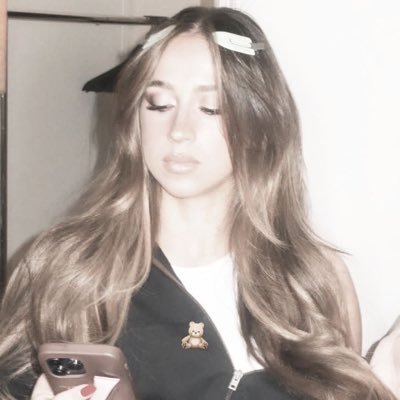 muristyle's profile picture. the life of a showgirl | fan account