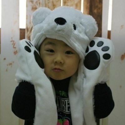 shobionismo's profile picture. ⠀⠀⠀⠀⠀ ⠀ ⠀⠀written by enha, bangtan & twice