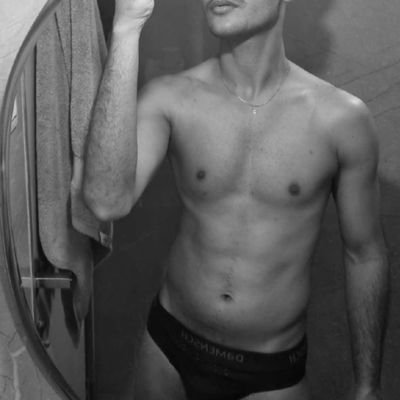 DevanshSin76549's profile picture. MUMBAI🎈
20v