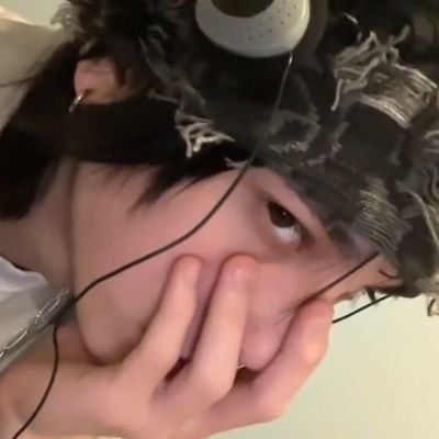 HER01ROW's profile picture. ͏ ͏ ͏ ͏ ͏͏ ͏ ͏ ͏ ͏ ͏ .ᐟ       Homem loiro? Não obrigado, não tô passando fome