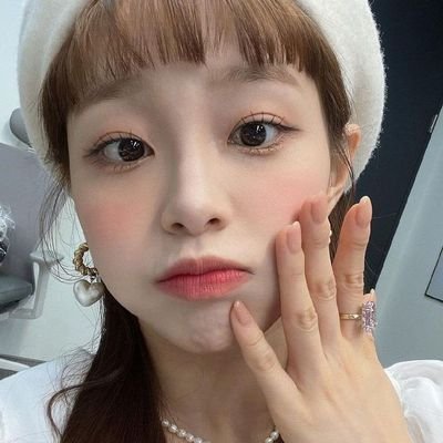 chuureaw's profile picture. writen by @chuu_atrp !