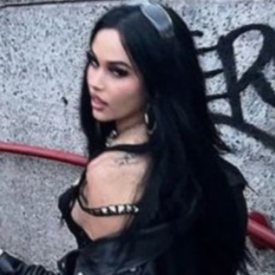 serpentskinned's profile picture. forgive me father, for i have sinned.