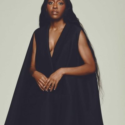 SPINECHLL's profile picture. things are getting darker in the city / please find your way out of the city