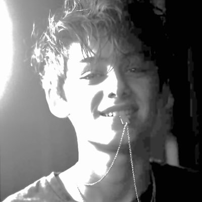 ahmed_al_hamdan's profile picture. اغلب الاشياء التي فعلتها سوف تتذكرها لذا حاول ان تفعل شيئاً يستحق ان تتذكرة دون ندم .. #كاتب #شاعر #متذوق_احيانا