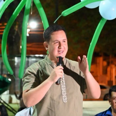 larrozavictor's profile picture. Adelante siempre 👉🏻