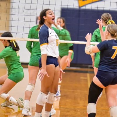 CaitlynMooxdnd's profile picture. 2029 pin/middle /triangle 15 black/Dh Conley-Greenville nc