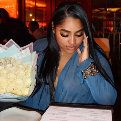 4TheLoveOfRo_'s profile picture. Ain’t here to please a soul, kiss my a$$🤭