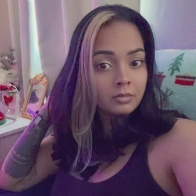 Hope_Fl0ats's profile picture. it’s better to burn out than to fade away ☆.。.:*・°☆.。.:*・°☆.。.:*・°☆.。.:*・°☆