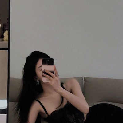 Millet__Lin's profile picture. 📸 Travel × Style = My Lifestyle
🏙️ I love the hustle and bustle of the city and miss the tranquility of nature.
🚉 Every trip is another adventure in my fashi