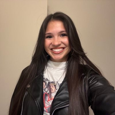 Jasmarino_1's profile picture. PTA | B.S. in Exercise Science | @dirty_dan901 makes me happy (and salty) 💍 I tweet a lot about Star Wars