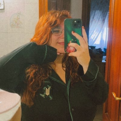 _saraswift's profile picture. ♋️ •₊˚ 🫧・₊ ✧,,, and if i'm dead to you, why are you at the wake? 🦋🪩 | pathological people pleaser ♡