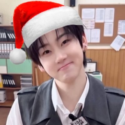 cosmokye's profile picture. head #kyehoon-er & number 1 cosmosy stan