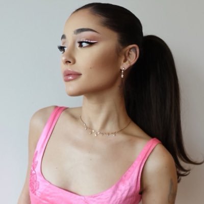 introtoarii's profile picture. i can’t fake another smile | est. 2015 ♡