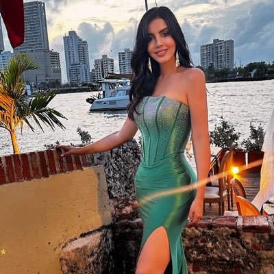 Nani_BerVe's profile picture. ☀︎︎ O sol nasce pra todos; a sombra é pra quem merece. Se fala em portunhol e Na'vi. Básquetbol ⛹🏻‍♀️ ANTIPETRISTA DE ALMA Y CORAZÓN