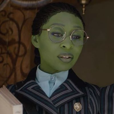 polinkathony's profile picture. Bridgerton stan