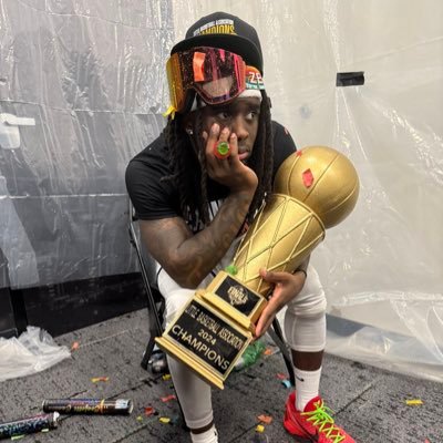 kene_afc's profile picture. A depressed Civil engineering student Suffering from anxiety disorder. Laundry guy. Arsenal FC