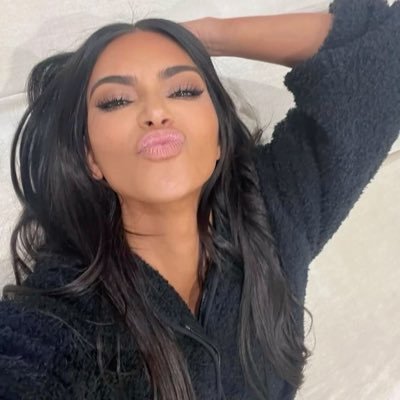 intrvbkll's profile picture. @life2pvv