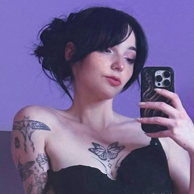 lanabeesfw's profile picture. tiny lil bug ✨ nonbinary (PCE2180) https://t.co/gRL9f46uGL 💕 also: @itslanabee