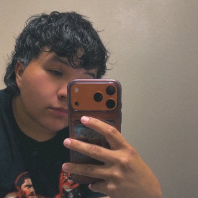 milkteepapi's profile picture. |live, laugh, toaster bath|