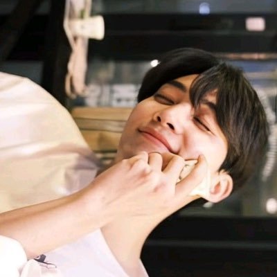 raynah_hani's profile picture. inactive ; spero meliora ✨