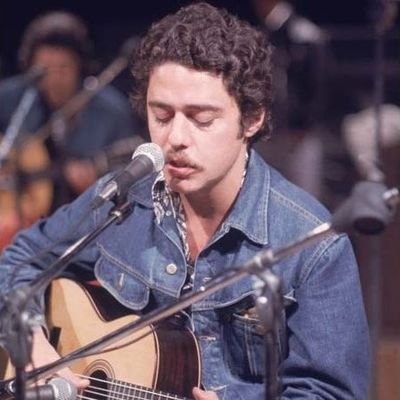 wallowsfavs's profile picture. turning the pages patiently in search of meanings