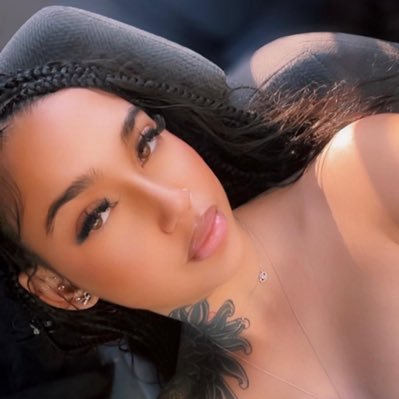 regina_celine's profile picture. 🇧🇸