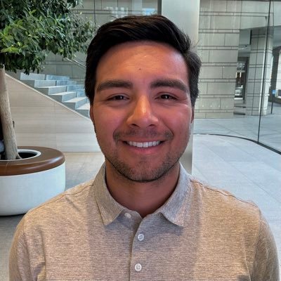 b_farias_'s profile picture. 