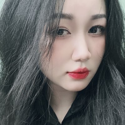 Huong110121's profile picture. 