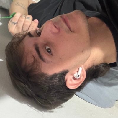 blocjers's profile picture. • 23 goiás