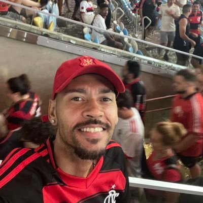 Renatocostacrf's profile picture. 🪓 Flamenguista doente ❤️🖤