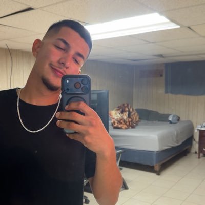 Juaanhdz24's profile picture. LET THEM 🙏🌎🍀