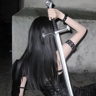 _enfuria's profile picture. ㅤ✧  aquela que se tornou tudo o que jurou destruir.

           pagarás de doido e conquistarás o mundo.   ✦

                          youwillloveeachother☽