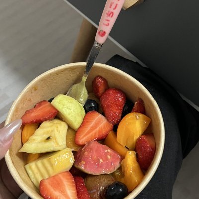 ektjmwqdf's profile picture. 決算ショック・市場下落・悪材料の瞬間、感情は売りを誘うが、価値はむしろ上がることがある。