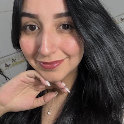 pietratuita's profile picture. ariana e comunicativa por natureza 🦉 aqui tem de tudo um pouco.  trabalho com • social media • designer • gestão de pessoas ✨